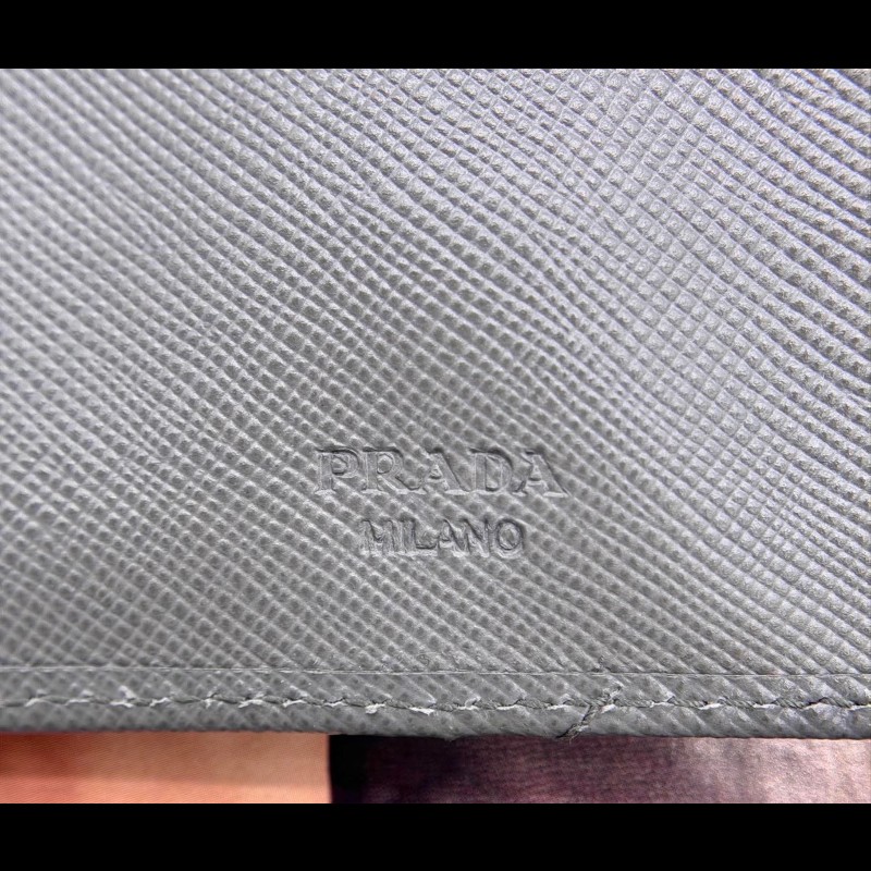 PRADA Saffiano 十字紋防刮牛皮鈔票夾短夾-26