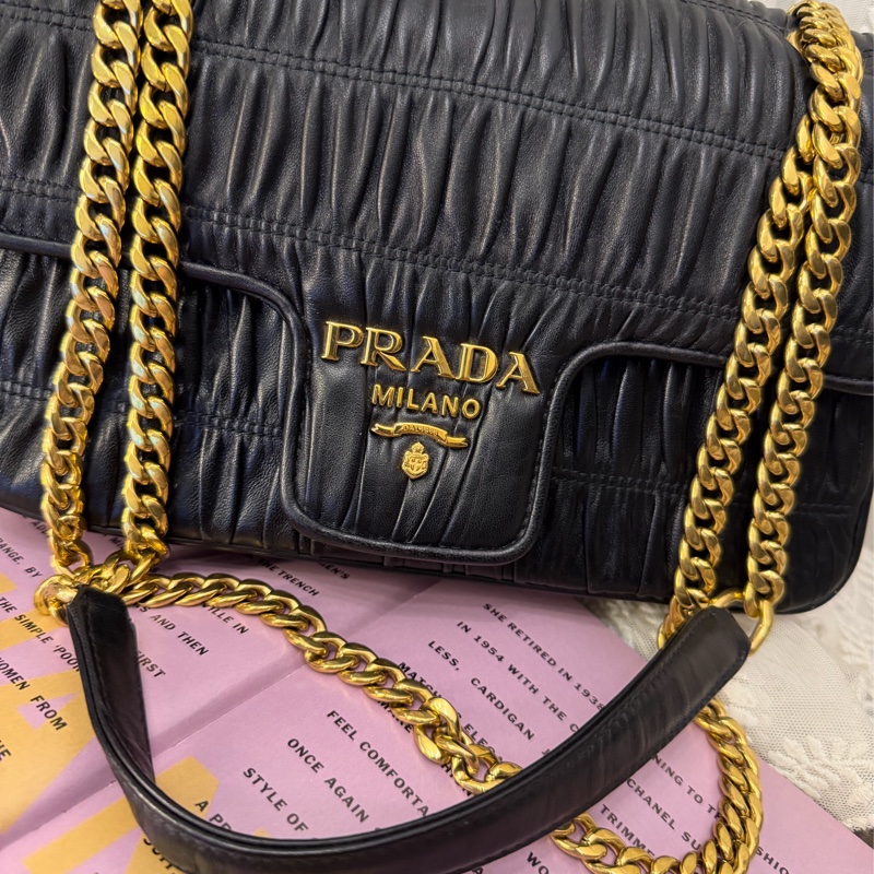 普拉達 黑色皮革 托特包 手提包 腋下包 側背包 斜挎包 斜背包 皮革  褶皺鏈條包 Prada Matelassé  chain bag-6