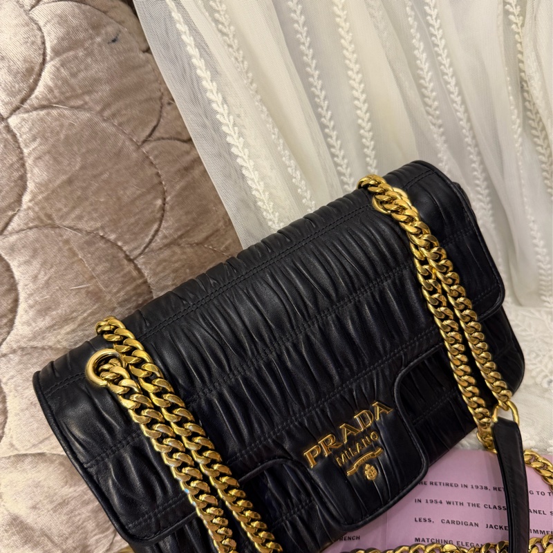 普拉達 黑色皮革 托特包 手提包 腋下包 側背包 斜挎包 斜背包 皮革  褶皺鏈條包 Prada Matelassé  chain bag-8