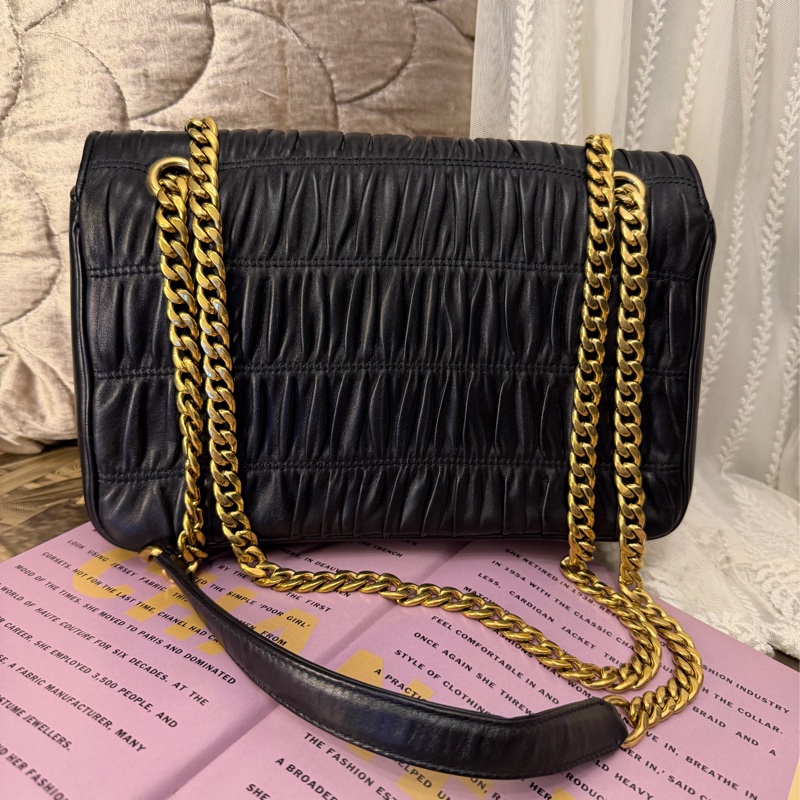 普拉達 黑色皮革 托特包 手提包 腋下包 側背包 斜挎包 斜背包 皮革  褶皺鏈條包 Prada Matelassé  chain bag-10