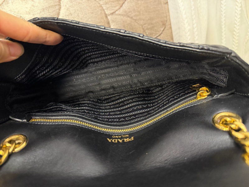 普拉達 黑色皮革 托特包 手提包 腋下包 側背包 斜挎包 斜背包 皮革  褶皺鏈條包 Prada Matelassé  chain bag-12