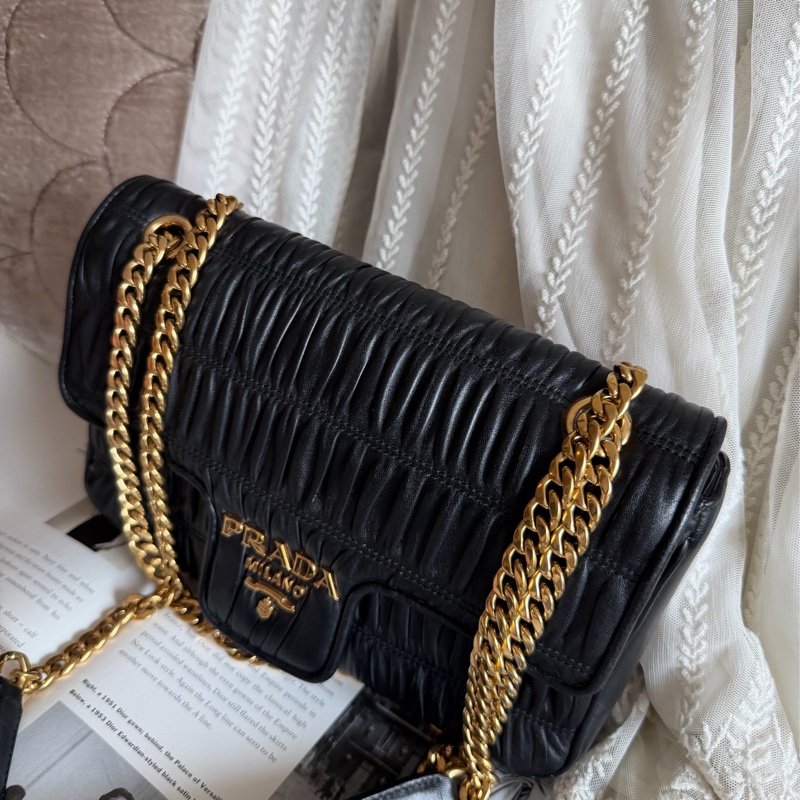 普拉達 黑色皮革 托特包 手提包 腋下包 側背包 斜挎包 斜背包 皮革  褶皺鏈條包 Prada Matelassé  chain bag-10