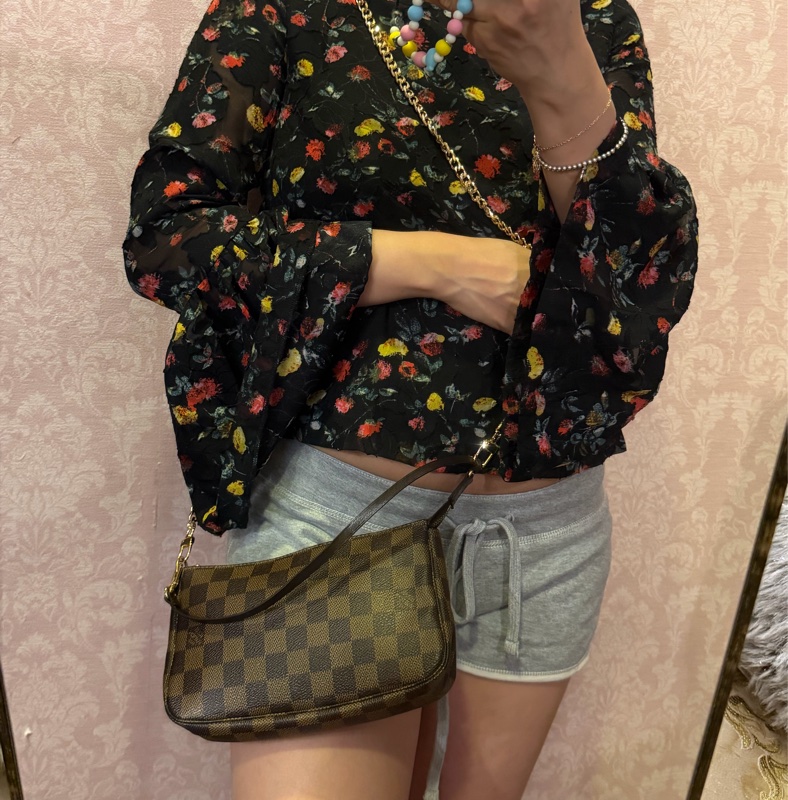 路易威登 麻雀包 腋下包 托特包 手提包 手拿包 爆款 棋盤格麻將包 腋下包 側背包 斜挎包 斜背包 褶皺鏈條包 Louis Vuitton Damier Ebène bag pochette-3