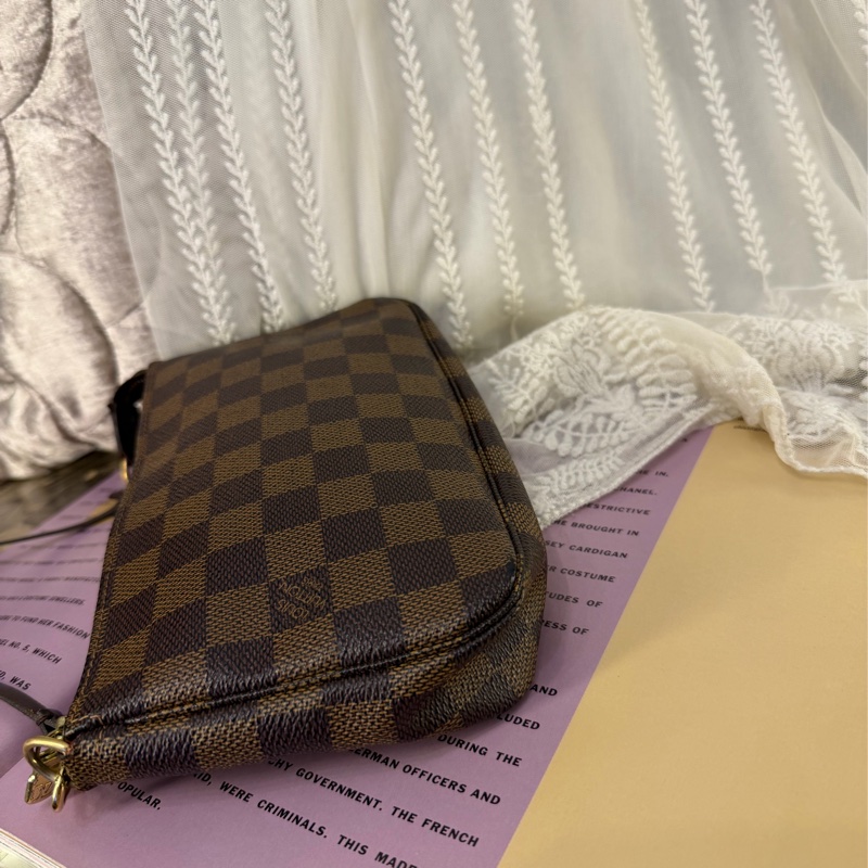 路易威登 麻雀包 腋下包 托特包 手提包 手拿包 爆款 棋盤格麻將包 腋下包 側背包 斜挎包 斜背包 褶皺鏈條包 Louis Vuitton Damier Ebène bag pochette-11