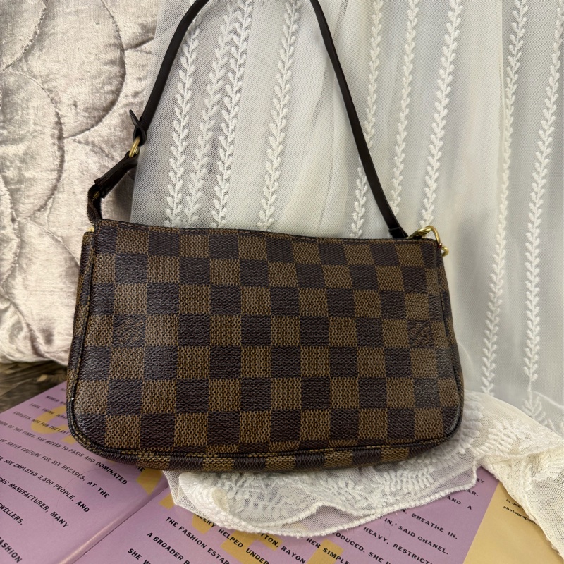 路易威登 麻雀包 腋下包 托特包 手提包 手拿包 爆款 棋盤格麻將包 腋下包 側背包 斜挎包 斜背包 褶皺鏈條包 Louis Vuitton Damier Ebène bag pochette-12
