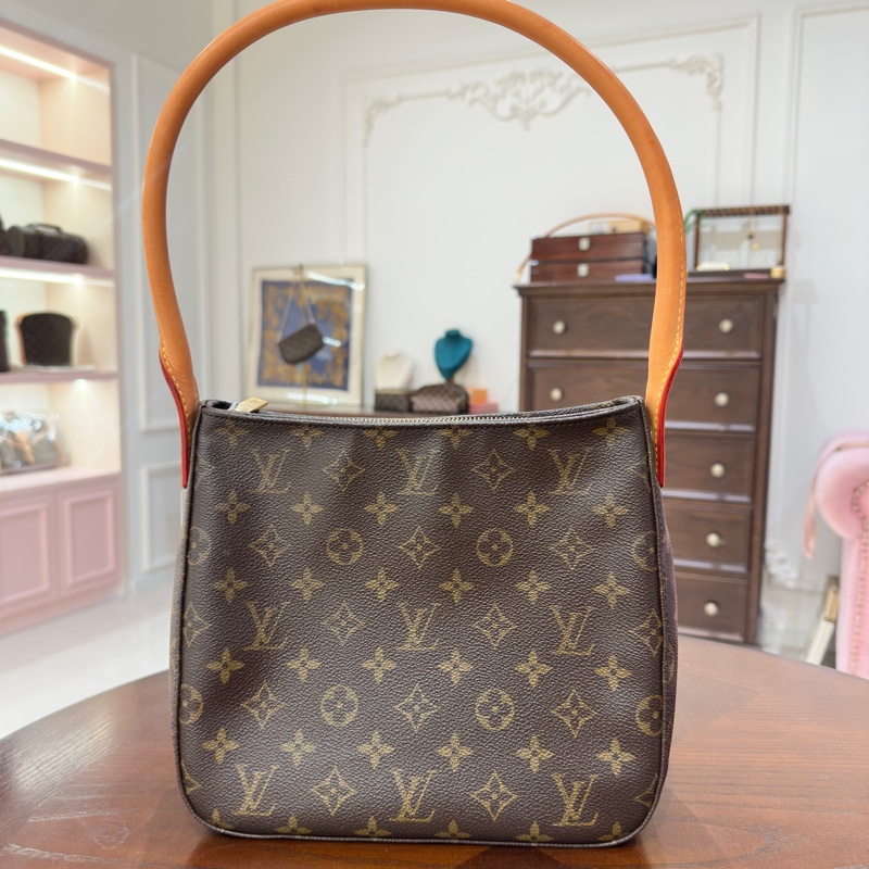 Louis Vuitton • Looping經典老花翻蓋肩背包 中號-1