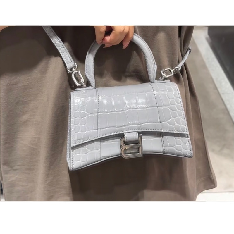 全新🈶購證❤️ 巴黎世家 #沙漏包 #灰色 #銀扣 #鱷魚壓紋 xs-1