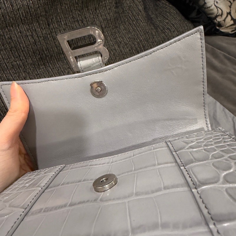 全新🈶購證❤️ 巴黎世家 #沙漏包 #灰色 #銀扣 #鱷魚壓紋 xs-11