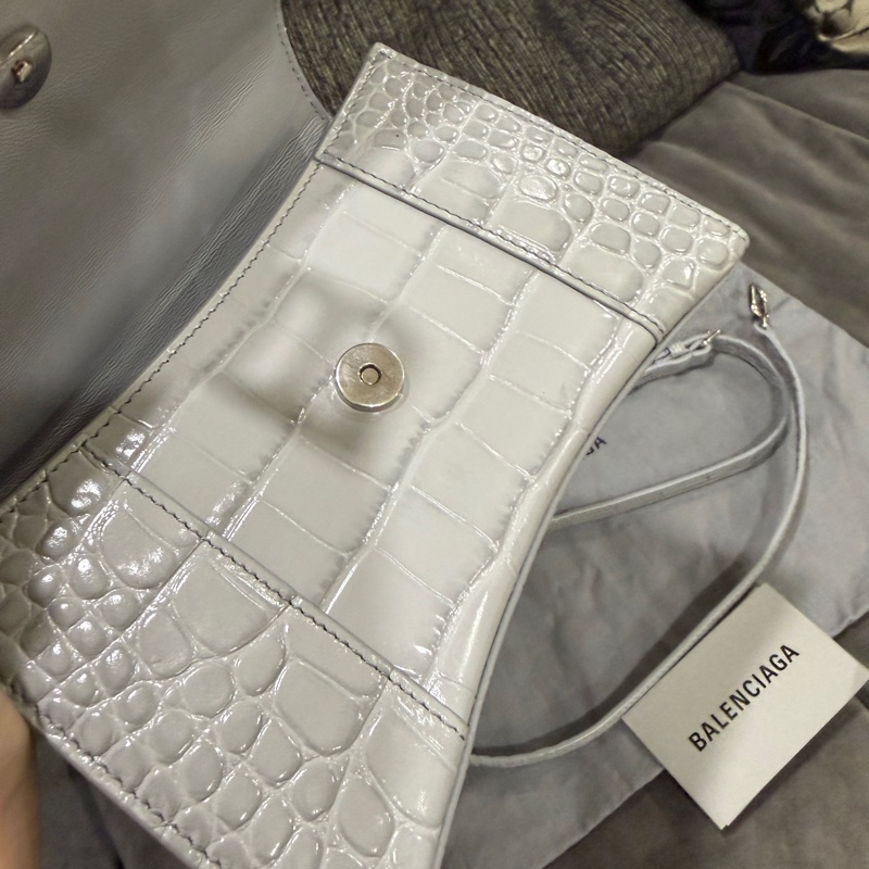 全新🈶購證❤️ 巴黎世家 #沙漏包 #灰色 #銀扣 #鱷魚壓紋 xs-12