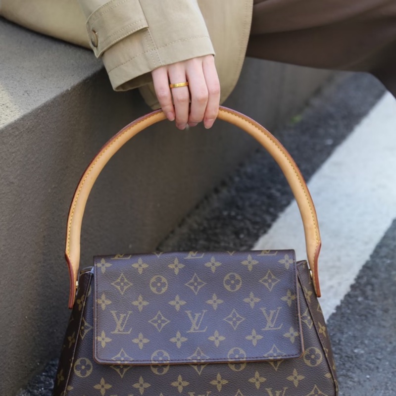 Louis Vuitton • Looping 經典老花翻蓋腋下包 小號-1