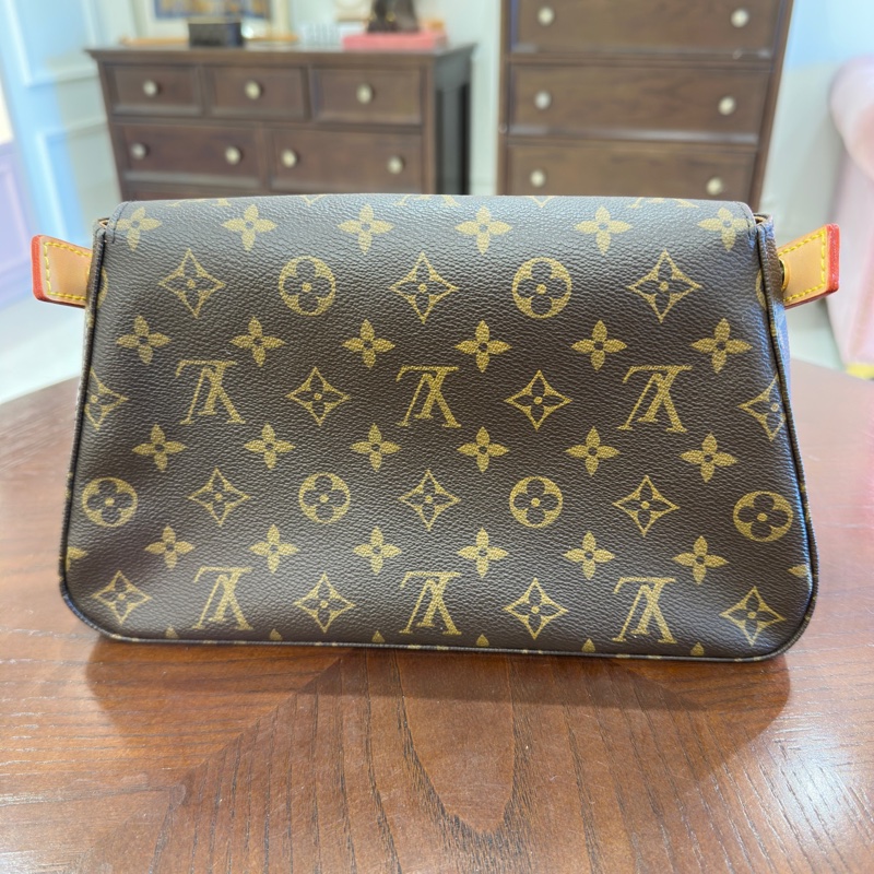 Louis Vuitton • Looping 經典老花翻蓋腋下包 小號-5