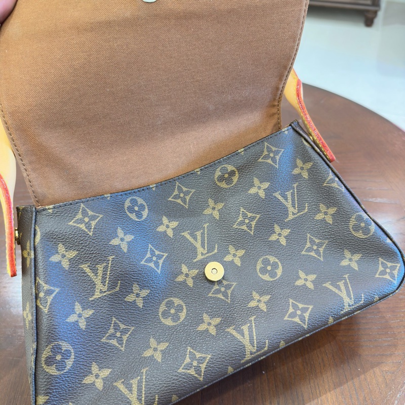 Louis Vuitton • Looping 經典老花翻蓋腋下包 小號-7