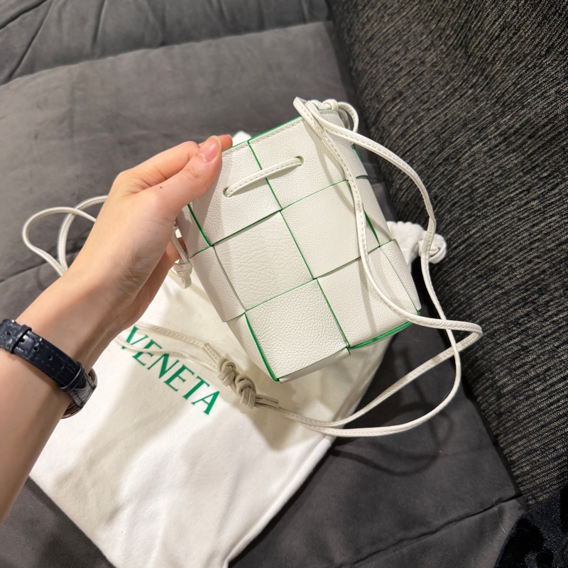 全新🈶購證❤️ bv #編織 #水桶 #mini #白色-3