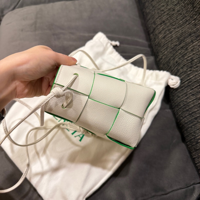 全新🈶購證❤️ bv #編織 #水桶 #mini #白色-4