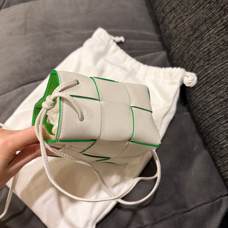 全新🈶購證❤️ bv #編織 #水桶 #mini #白色-5