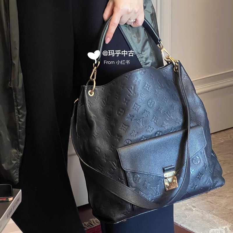 Louis Vuitton • 經典泫雅 Métis Hobo 全皮壓紋 3Way-2