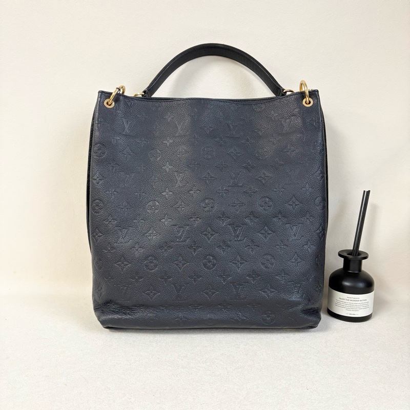 Louis Vuitton • 經典泫雅 Métis Hobo 全皮壓紋 3Way-4