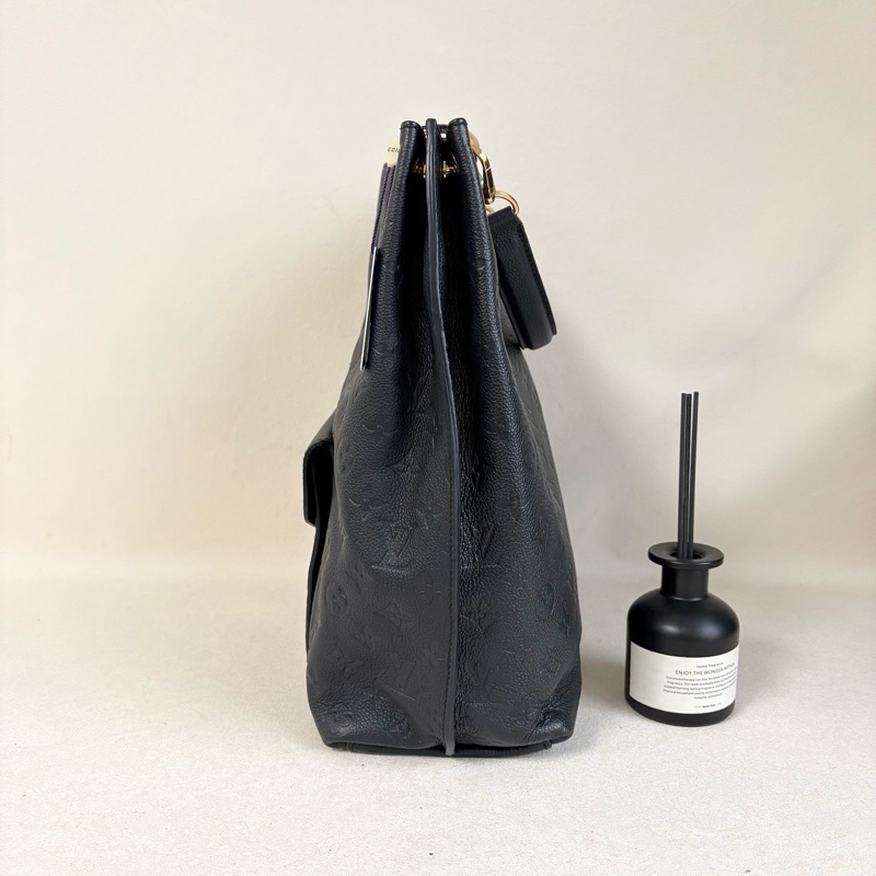 Louis Vuitton • 經典泫雅 Métis Hobo 全皮壓紋 3Way-5