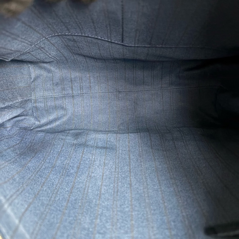 Louis Vuitton • 經典泫雅 Métis Hobo 全皮壓紋 3Way-7