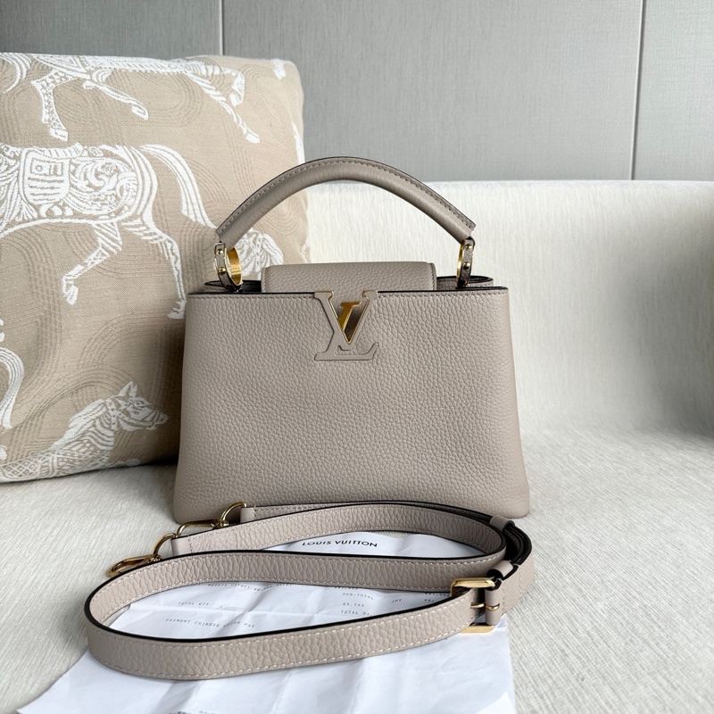 Louis Vuitton • 經典Capucines Bb 大象灰牛皮中號 有購證✔️-1