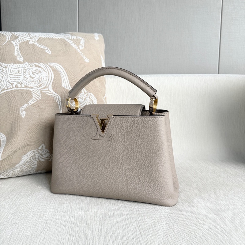 Louis Vuitton • 經典Capucines Bb 大象灰牛皮中號 有購證✔️-4