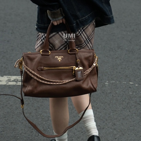 Prada • 經典金棕金釦牛皮機車包 2Way