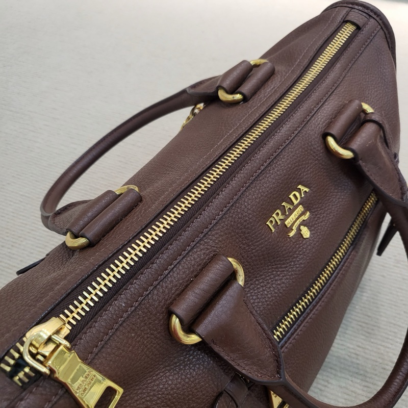 Prada • 經典金棕金釦牛皮機車包 2Way-5