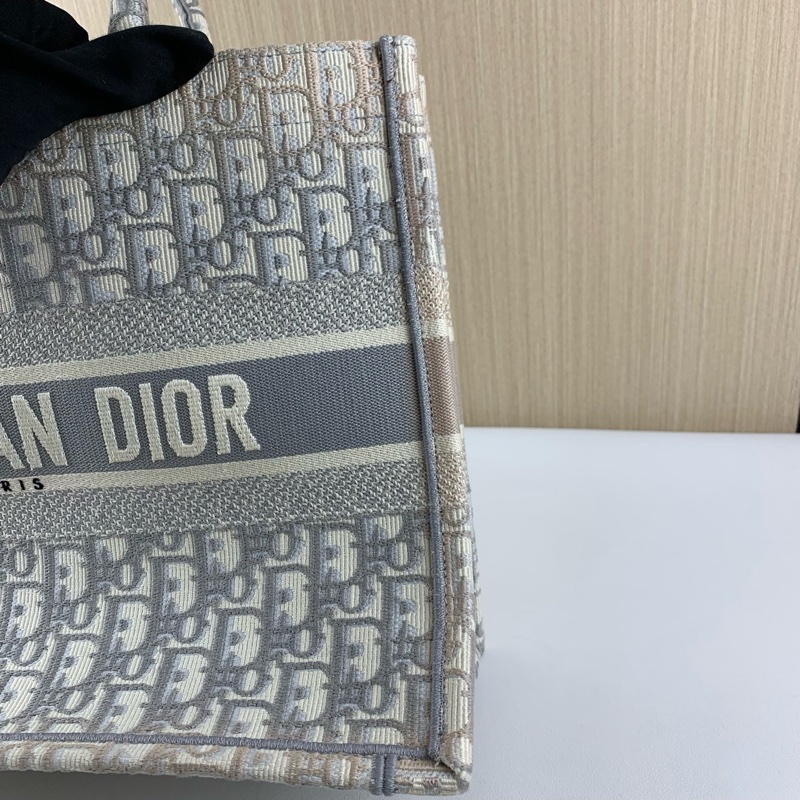 Dior • 經典Book Tote 灰色刺繡托特 中號 有購證✔️-14