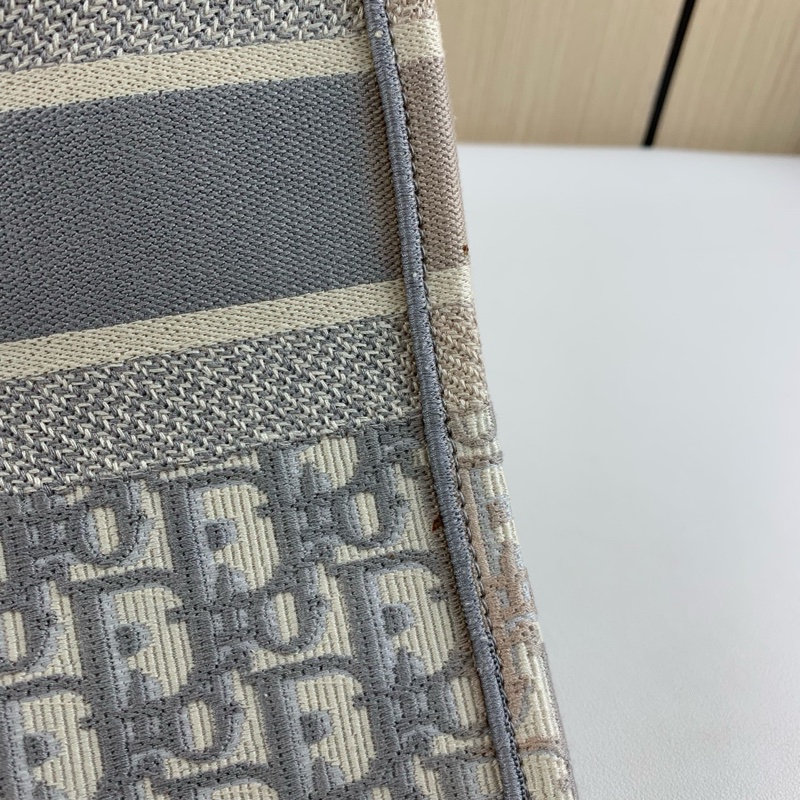 Dior • 經典Book Tote 灰色刺繡托特 中號 有購證✔️-26