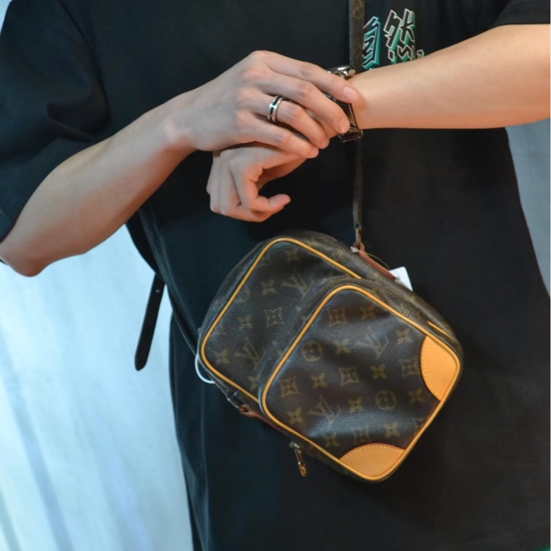 百搭帥包🥸Lv路易威登老花植鞣革雙層相機包單肩斜挎包-0