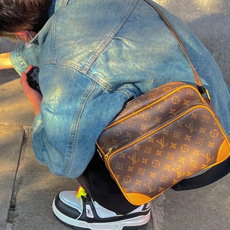 實用百搭99新🆕超低價😍Lv路易威登老花植鞣革橫版相機包單肩斜挎包-2