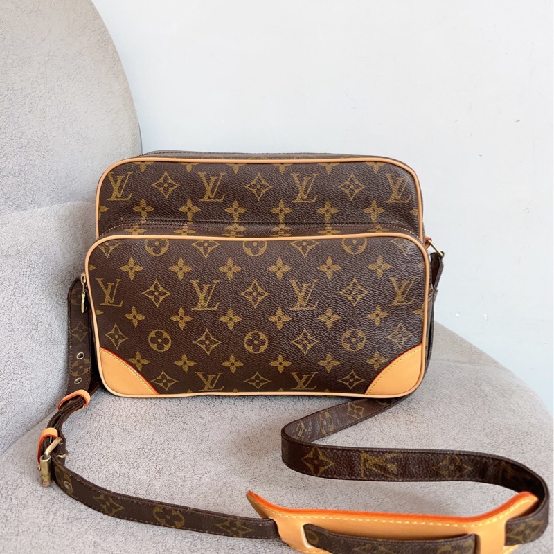 實用百搭99新🆕超低價😍Lv路易威登老花植鞣革橫版相機包單肩斜挎包-7