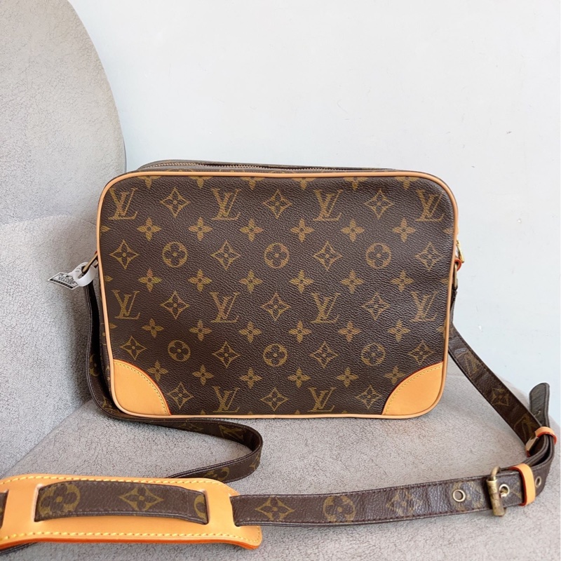 實用百搭99新🆕超低價😍Lv路易威登老花植鞣革橫版相機包單肩斜挎包-8