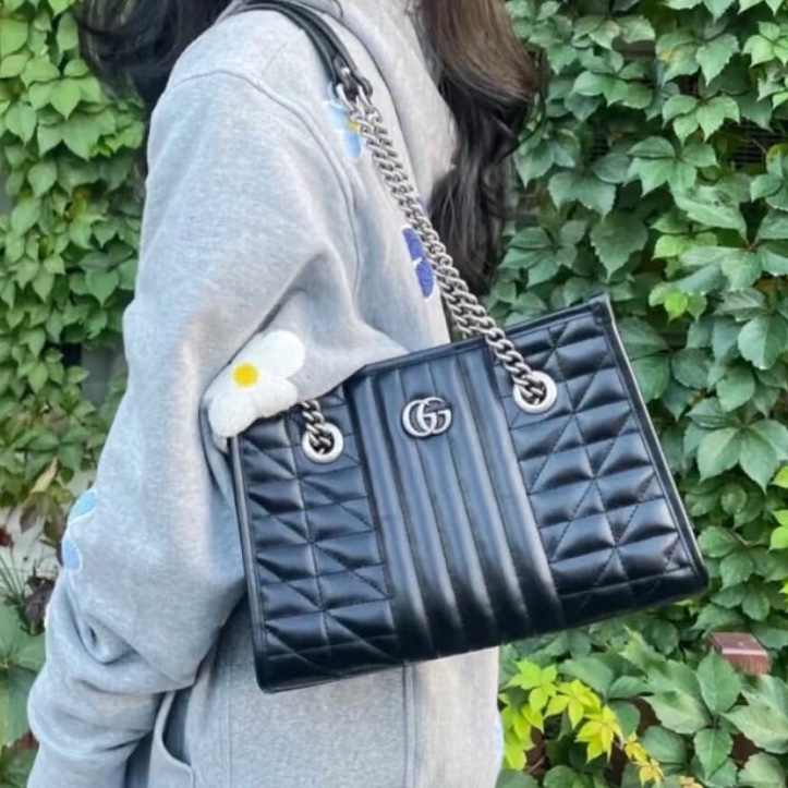 質感拉滿✨99新🆕Gucci古馳幾何系列黑色銀扣GG marmont鏈條全皮托特包單肩手提包-5