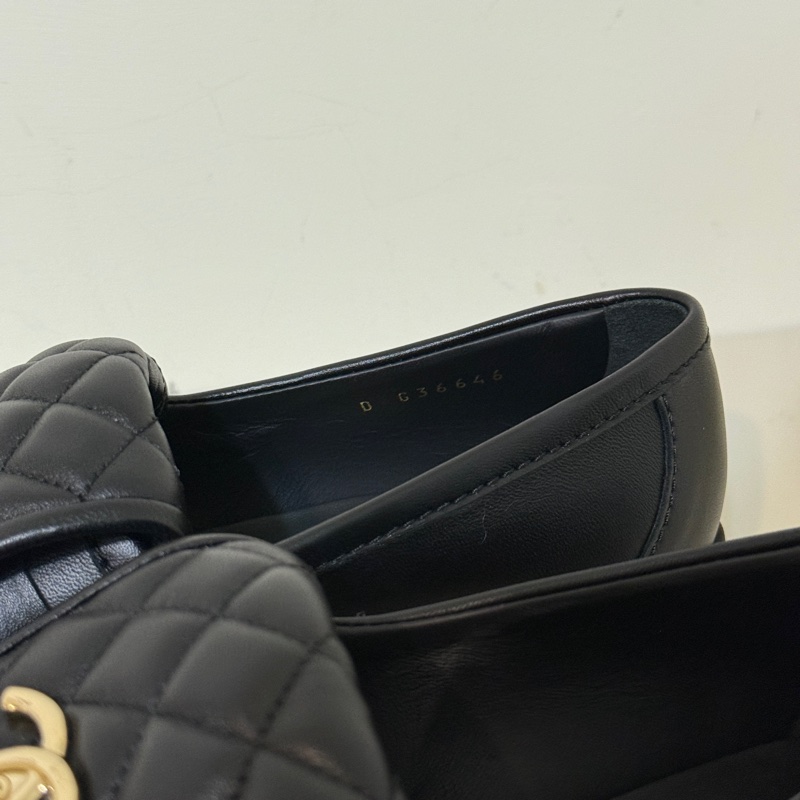 914intheair『全新』Chanel 香奈兒經典書包釦黑金樂福鞋 38-10
