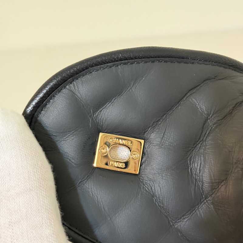 914intheair『全新』Chanel 香奈兒經典書包釦黑金樂福鞋 38-15