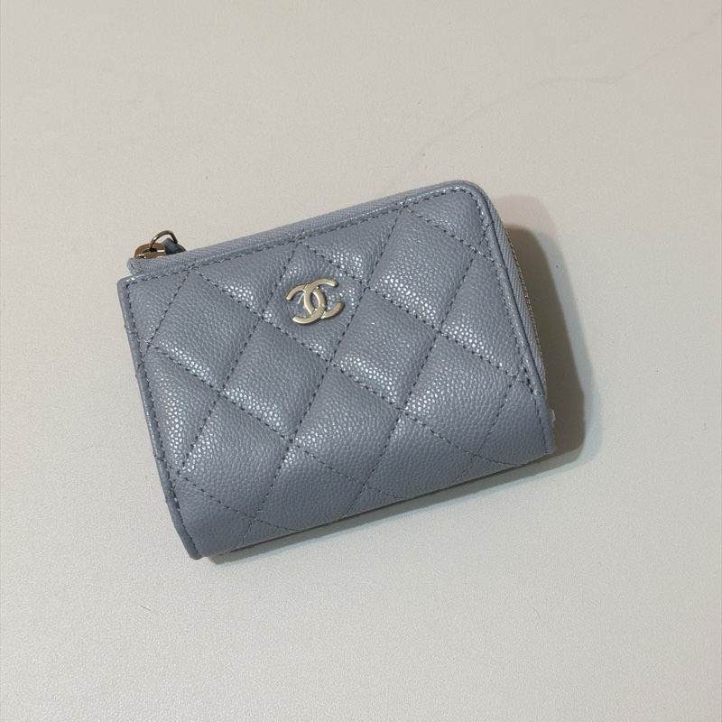 914intheair 『全新全配』Chanel 香奈兒 霧霾藍灰側拉鏈零錢袋三折迷你短夾-4