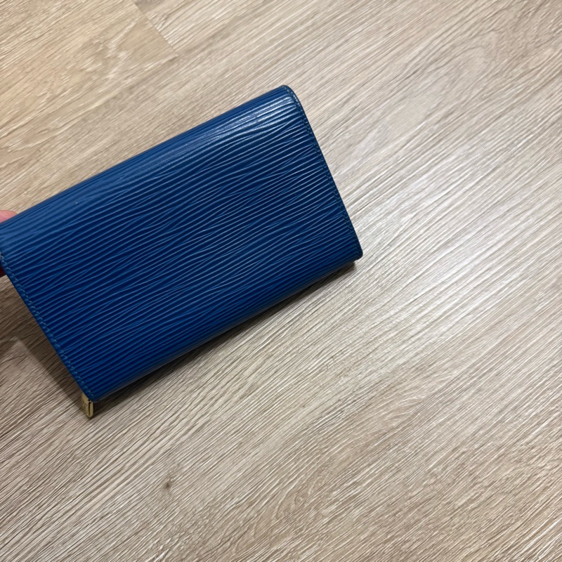 瑞奇二手精品 Louis Vuitton epi 藍水玻紋 中夾-1