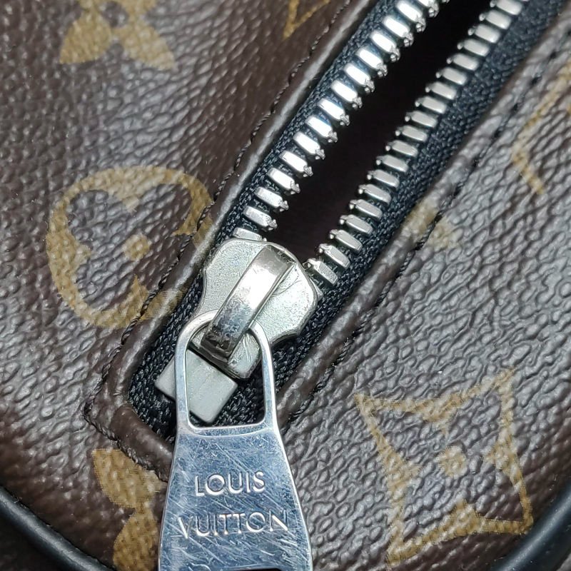 Louis Vuitton (LV) Josh牛皮Monogram印花雙肩包-13