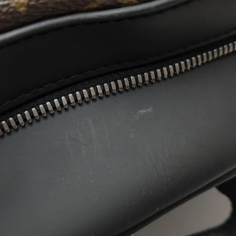 Louis Vuitton (LV) Josh牛皮Monogram印花雙肩包-24