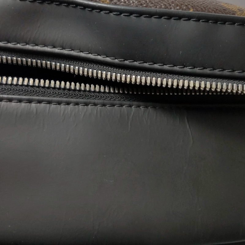 Louis Vuitton (LV) Josh牛皮Monogram印花雙肩包-28