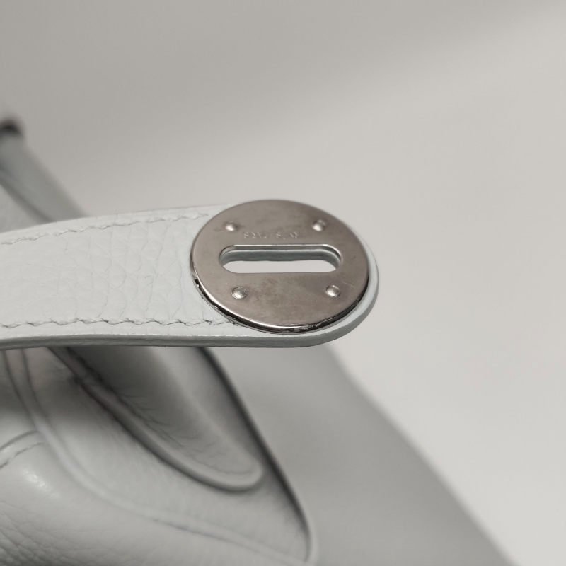 Hermes Lindy30純色旋扣單肩包Clemence（TC）牛皮銀扣08聖杯藍T刻-14