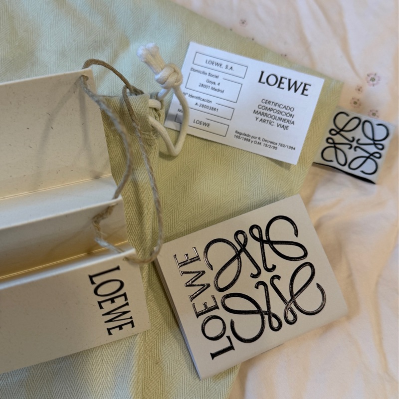 LOEWE 近全新拉菲草編包小號-5