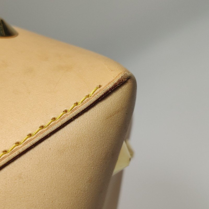 Louis Vuitton (LV) Judy植鞣革白三彩鏤空提手單肩包-14