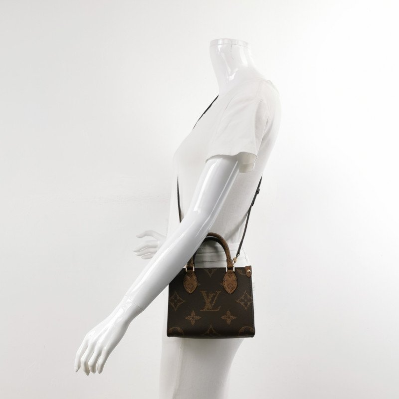 Louis Vuitton (LV) OnthegoBBGaint Monogram斜背包單肩包晶片款-1