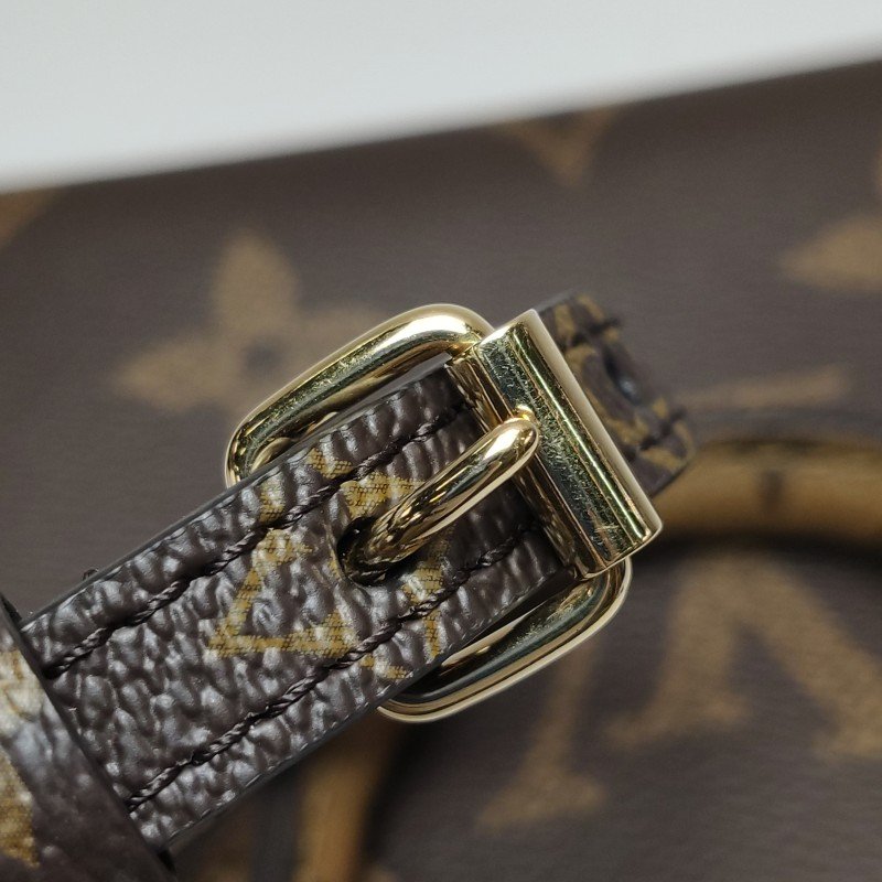 Louis Vuitton (LV) OnthegoBBGaint Monogram斜背包單肩包晶片款-12