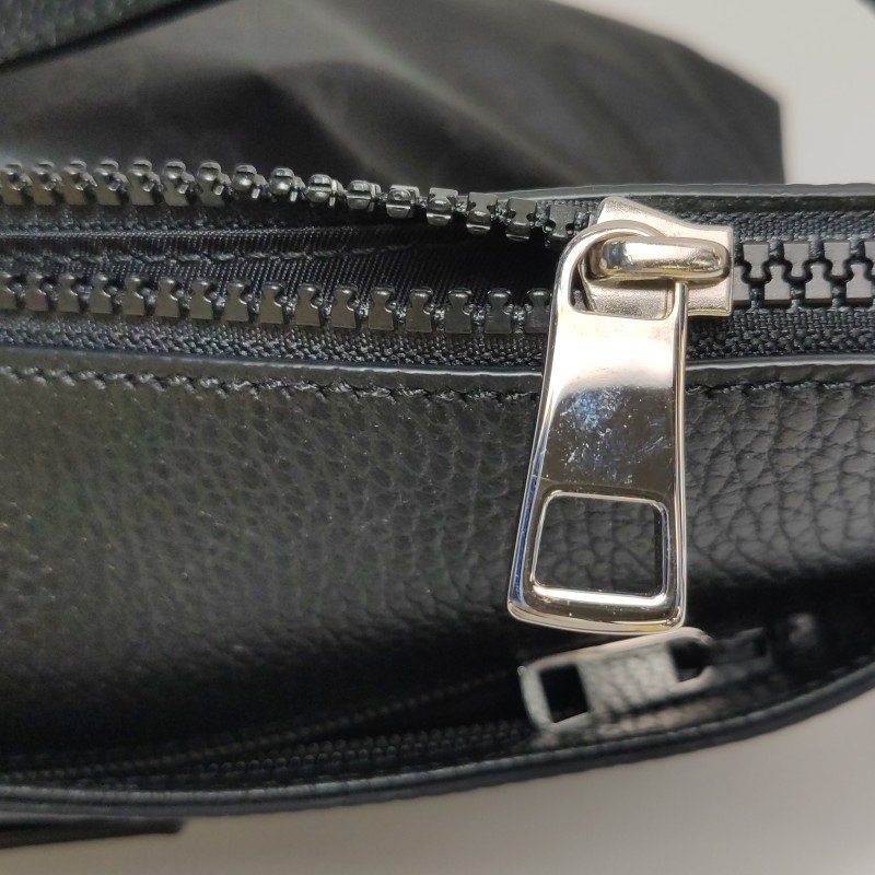 Gucci GG Retro牛皮尼龍布老花皮標Logo單肩包-10