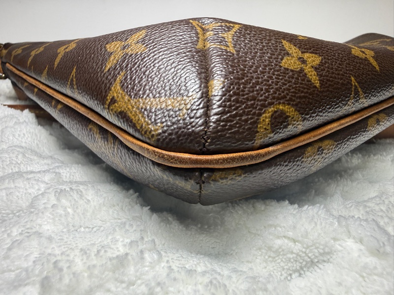 LV M51387 老花掀蓋斜背王妃包-8