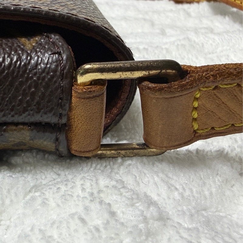 LV M51387 老花掀蓋斜背王妃包-15