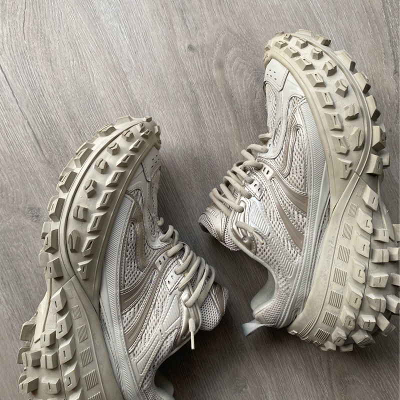 Balenciaga bouncer defender sneaker-4